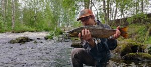 Antti osoitti olevansa kalamies, joka osaa mkautua tilanteen mukaan Antti osoitti olevansa kalamies, joka osaa mkautua tilanteen mukaan